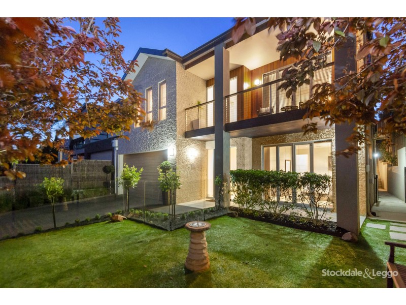 22 Ocean Grove, Mount Eliza VIC 3930