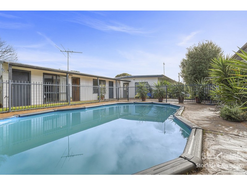 7 Walpole Avenue, Rosebud VIC 3939