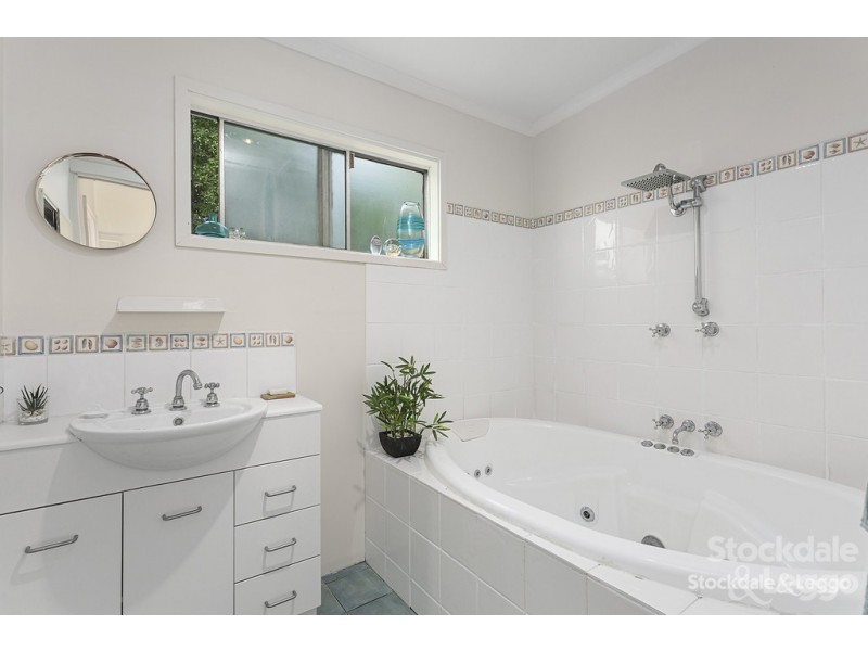 7 Walpole Avenue, Rosebud VIC 3939