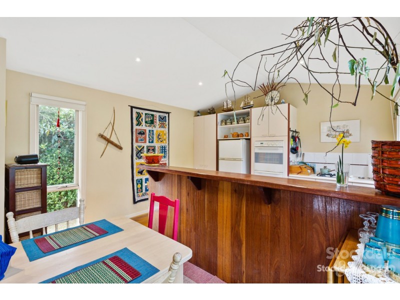 2 Dale Avenue, Safety Beach VIC 3936