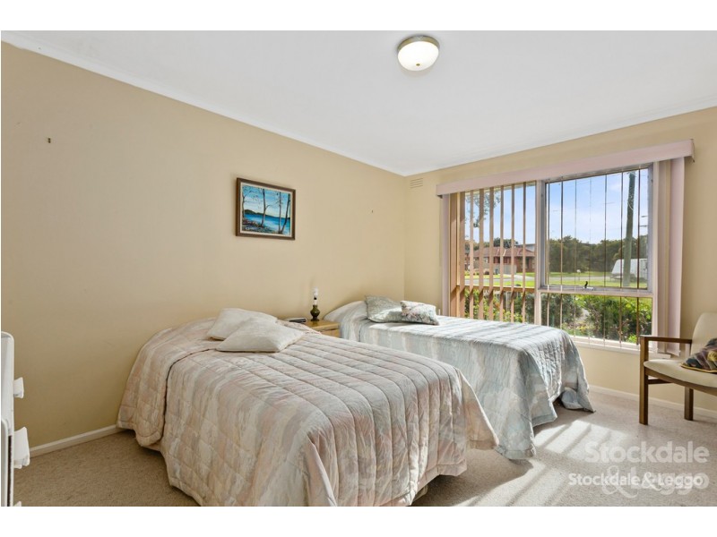 2 Dale Avenue, Safety Beach VIC 3936