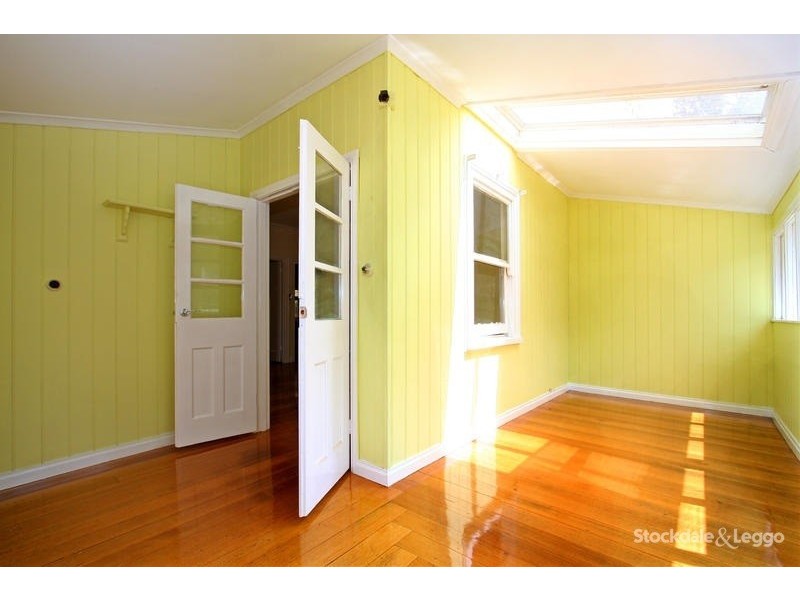 16 First Avenue, Rosebud VIC 3939