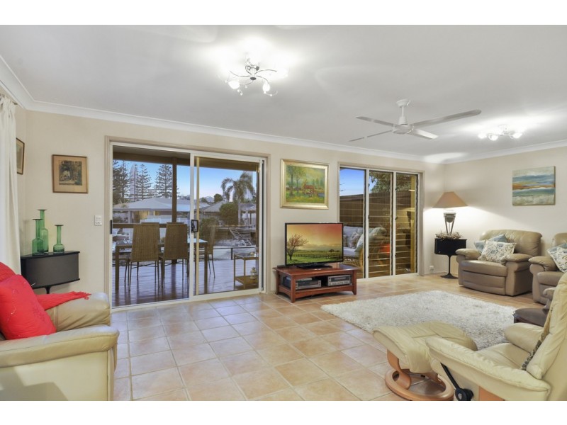 51 Gibraltar Drive, Surfers Paradise QLD 4217