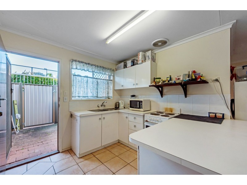 2/17 Back Street, Biggera Waters QLD 4216