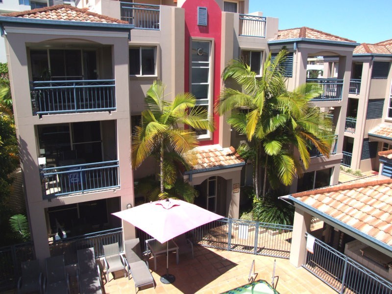 9/21-25 Peerless Avenue, Mermaid Beach QLD 4218