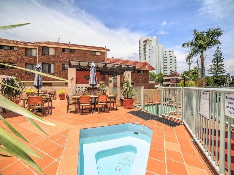 5/7-9 Robert Street, Labrador QLD 4215