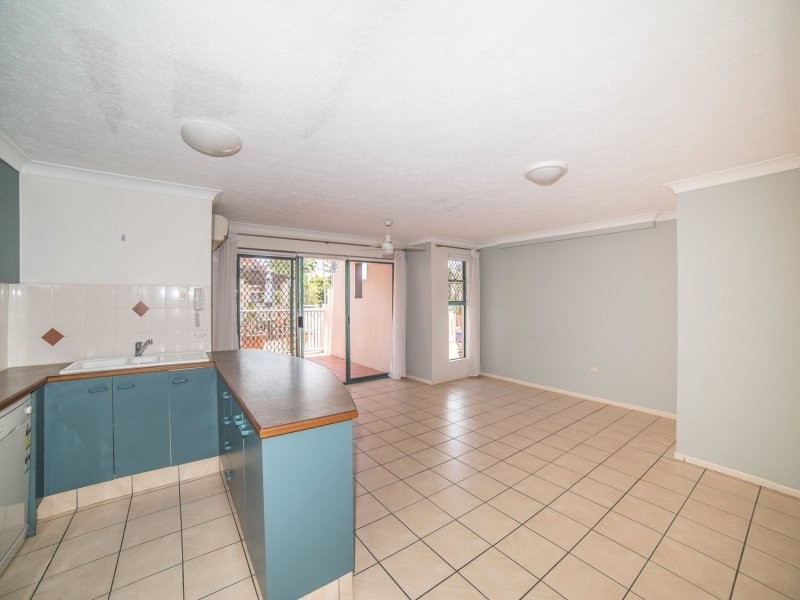 5/7-9 Robert Street, Labrador QLD 4215