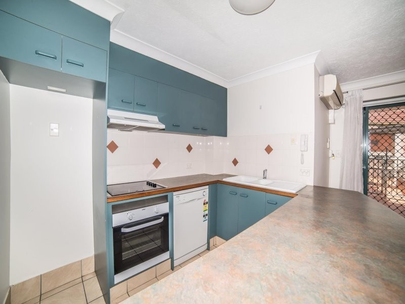 5/7-9 Robert Street, Labrador QLD 4215