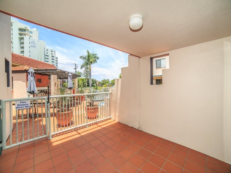 5/7-9 Robert Street, Labrador QLD 4215