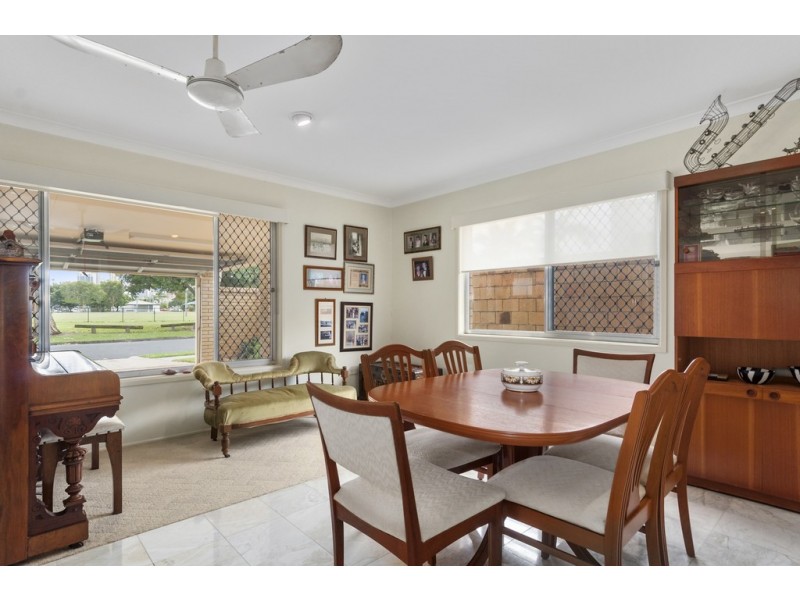 38 Verona Avenue, Isle Of Capri QLD 4217