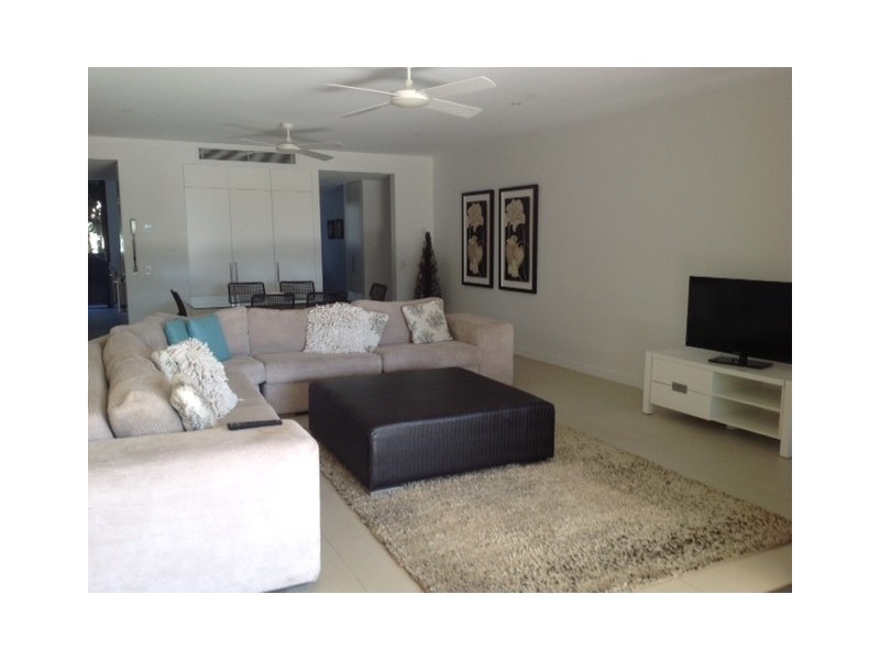 2104/323 Bayview Street, Hollywell QLD 4216