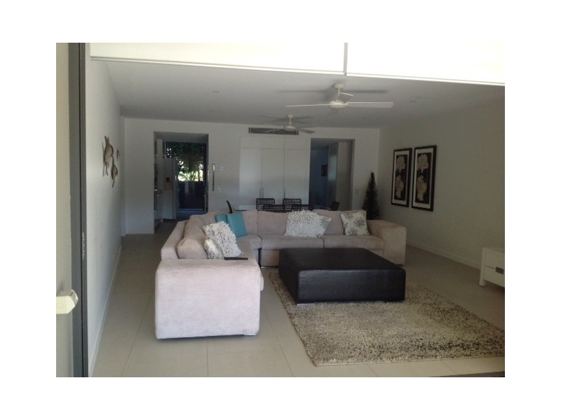 2104/323 Bayview Street, Hollywell QLD 4216