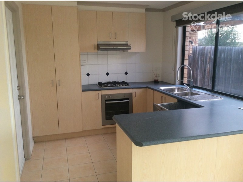 28 Mathisen Terrace, Hillside VIC 3037