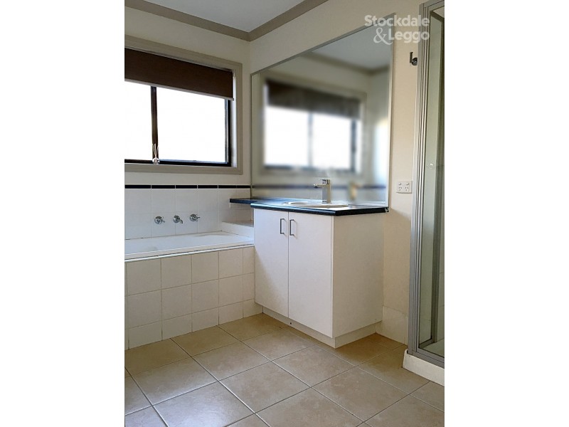 28 Mathisen Terrace, Hillside VIC 3037