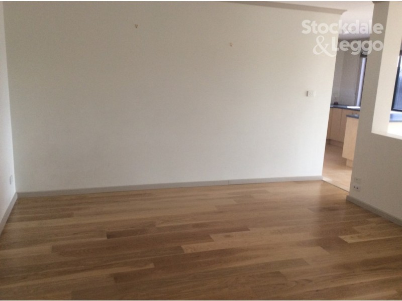 28 Mathisen Terrace, Hillside VIC 3037