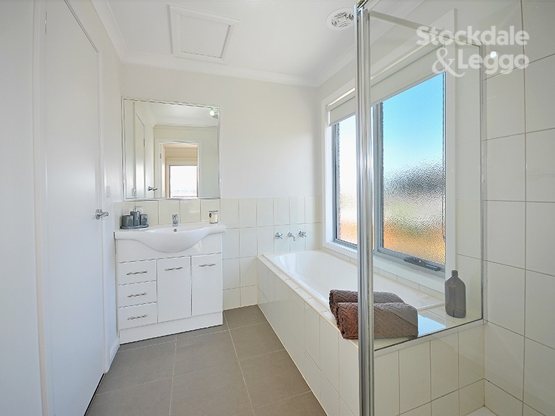7/6 Strathconnon Square, Tullamarine VIC 3043