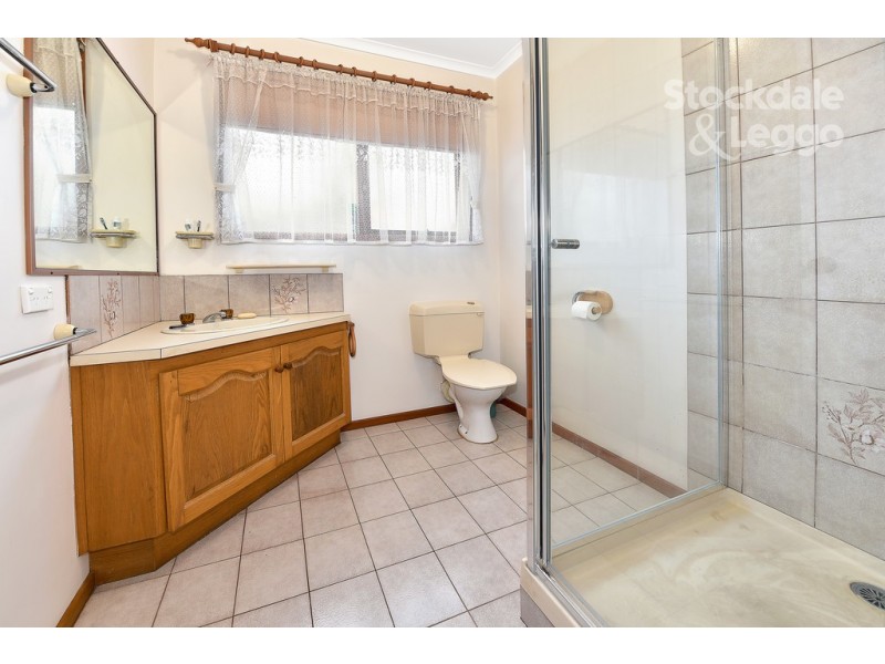 6 Irving Close, Greenvale VIC 3059