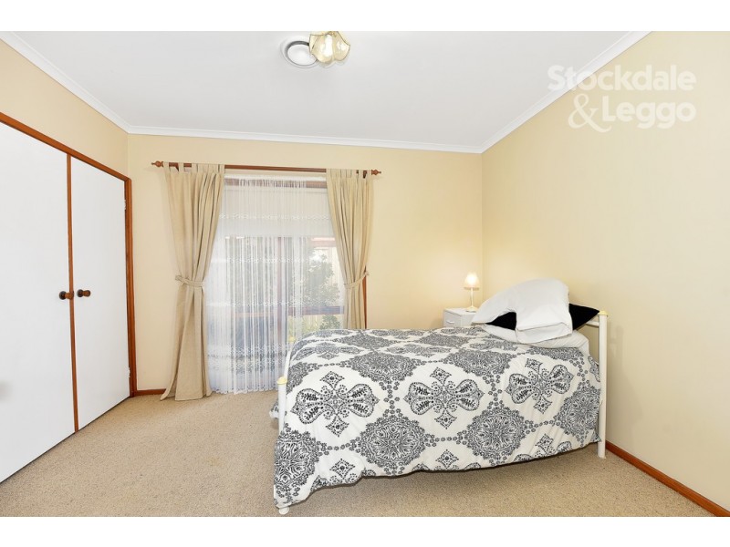 6 Irving Close, Greenvale VIC 3059