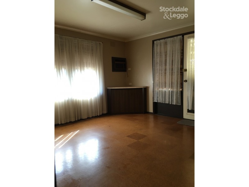 4 Clivedon Place, Gladstone Park VIC 3043