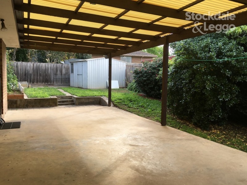 4 Clivedon Place, Gladstone Park VIC 3043