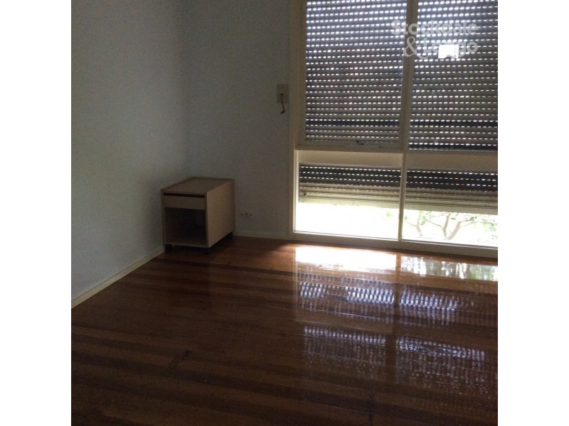 43 Elmhurst Road, Gladstone Park VIC 3043