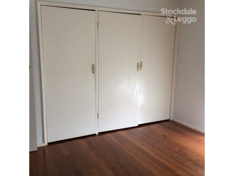 43 Elmhurst Road, Gladstone Park VIC 3043