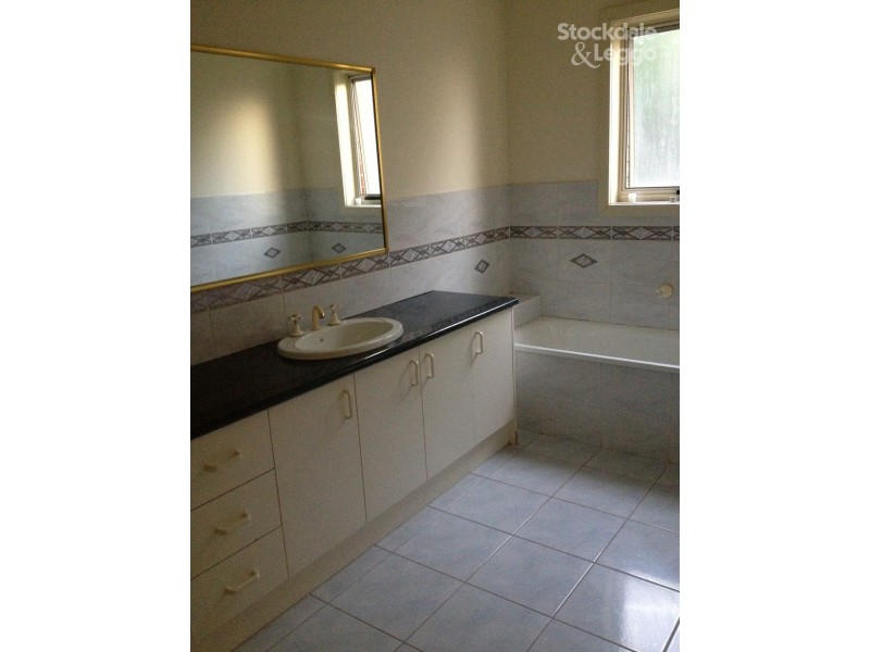 2 56 Kenny Street, Westmeadows VIC 3049