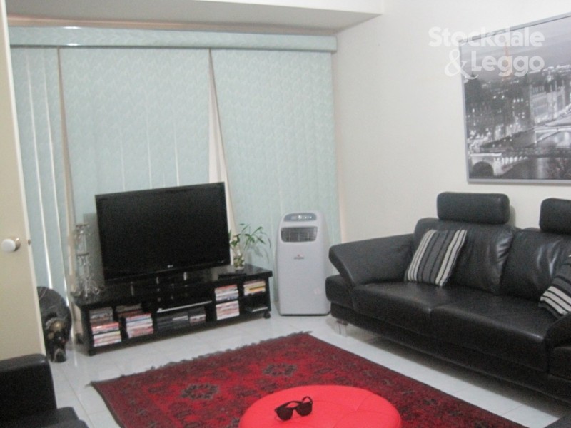 2 56 Kenny Street, Westmeadows VIC 3049