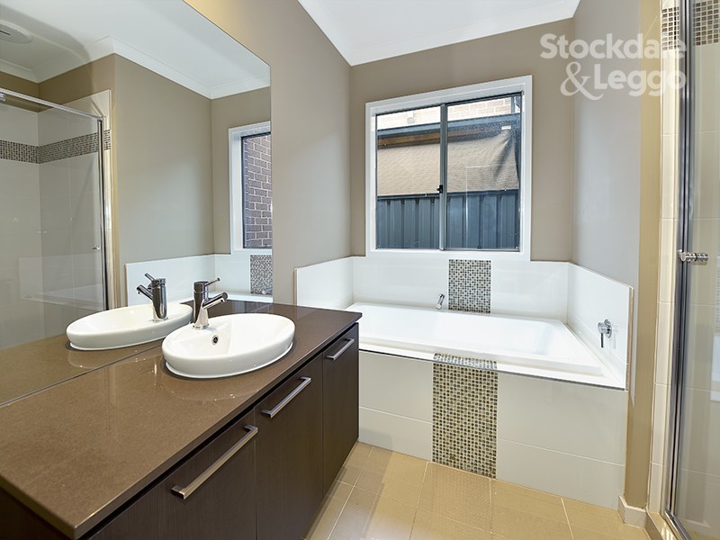 35 Cockatiel Circuit, Craigieburn VIC 3064