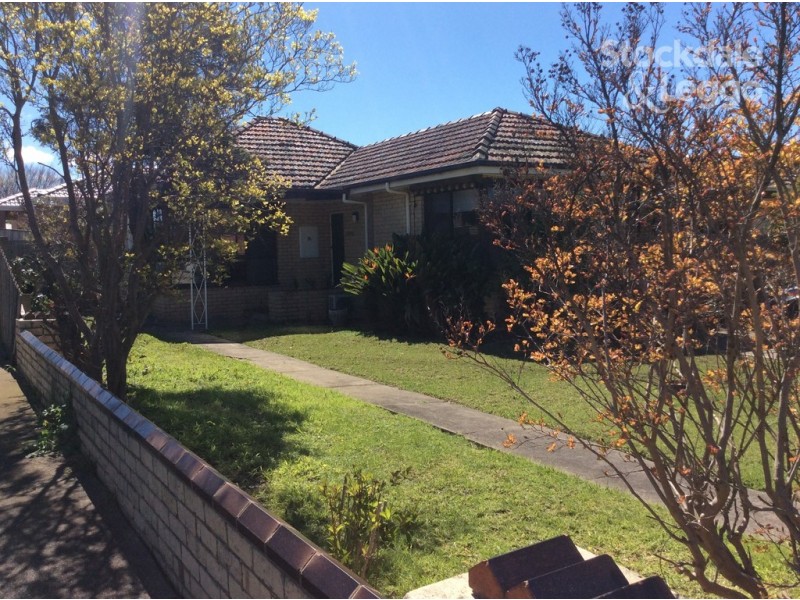 16 Ashkanasy Avenue, Pascoe Vale VIC 3044