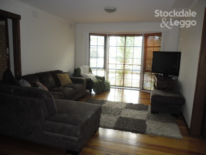 44 Henley Drive, Gladstone Park VIC 3043