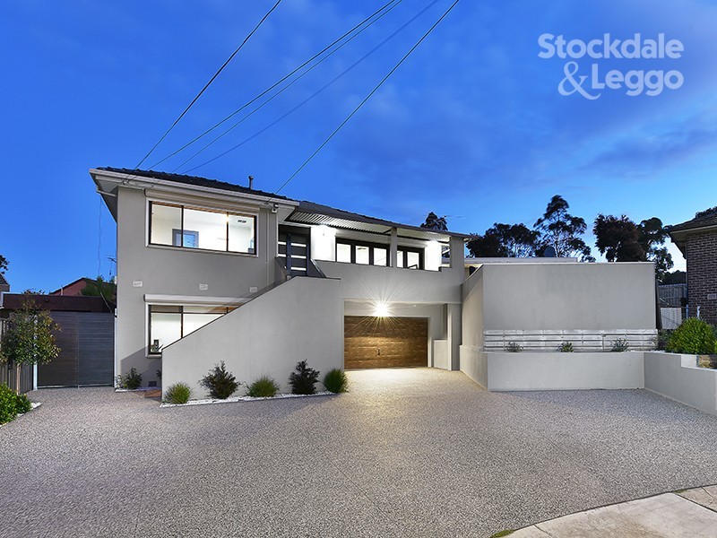 11 Reeves Close, Gladstone Park VIC 3043