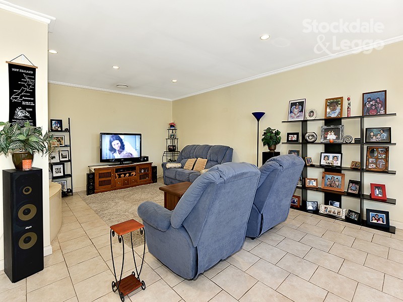 162 Erinbank Crescent, Westmeadows VIC 3049