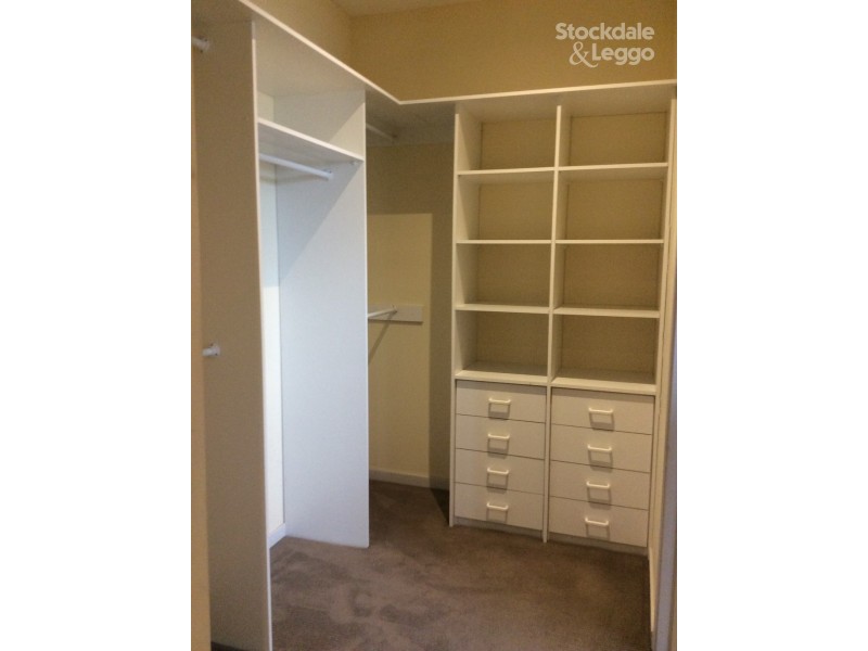 11 Orlando Drive, Roxburgh Park VIC 3064