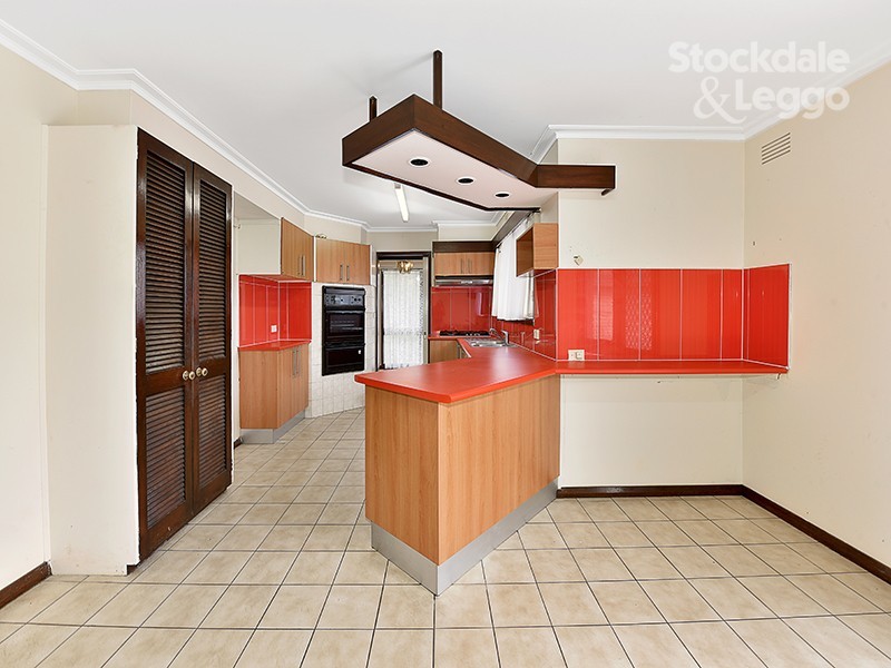 19 North Circular Road, Gladstone Park VIC 3043