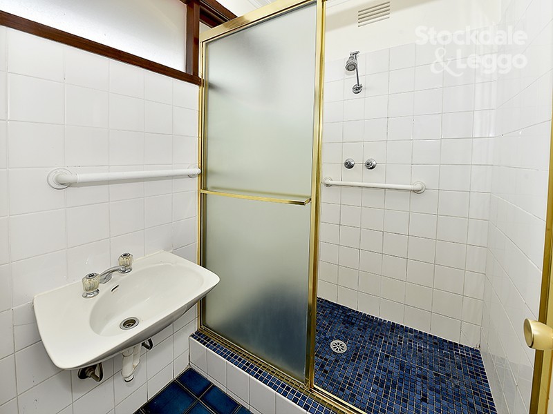 19 North Circular Road, Gladstone Park VIC 3043