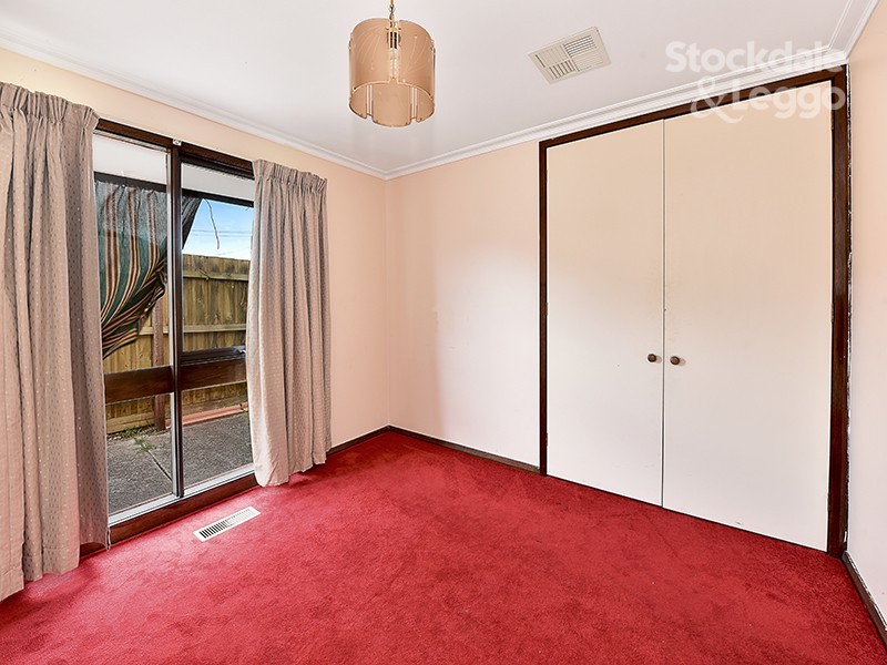 19 North Circular Road, Gladstone Park VIC 3043