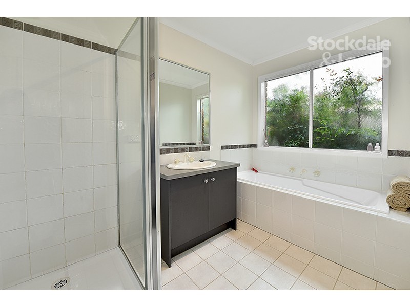 4 Liverpool Circuit, Craigieburn VIC 3064