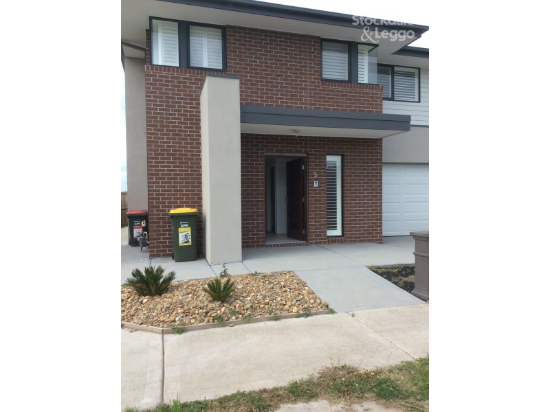 5 Turion Drive, Mickleham VIC 3064