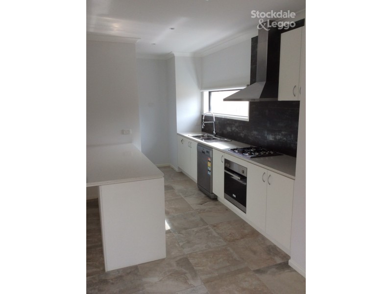 5 Turion Drive, Mickleham VIC 3064