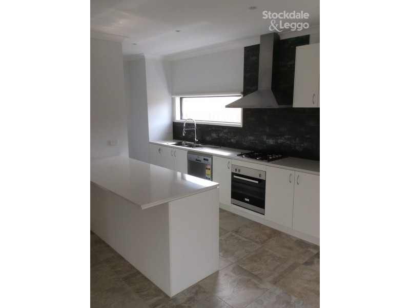 5 Turion Drive, Mickleham VIC 3064