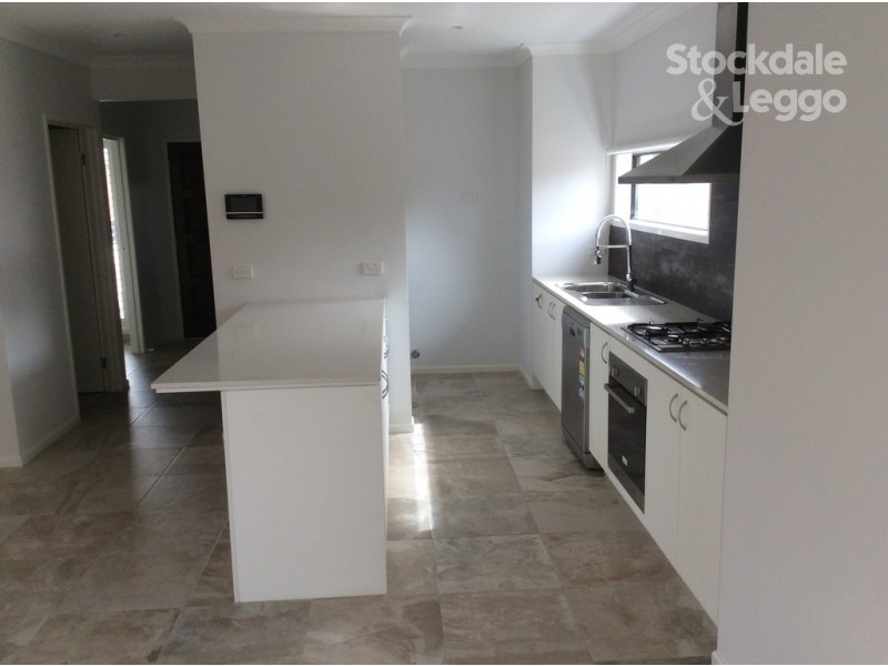 5 Turion Drive, Mickleham VIC 3064