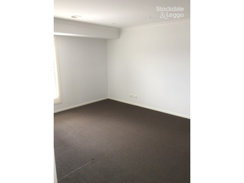 5 Turion Drive, Mickleham VIC 3064