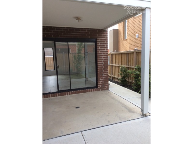 5 Turion Drive, Mickleham VIC 3064