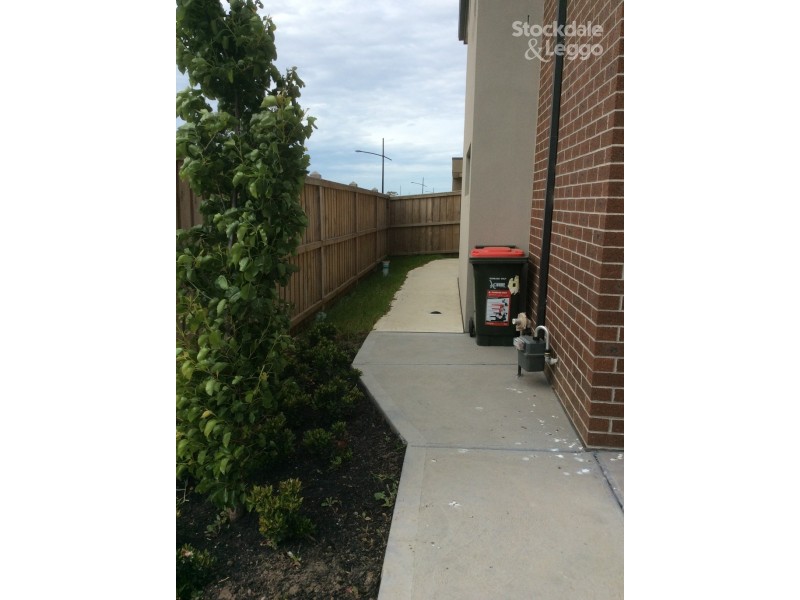 5 Turion Drive, Mickleham VIC 3064