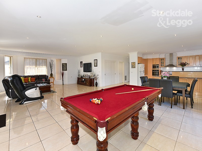 44 Royal Terrace, Craigieburn VIC 3064