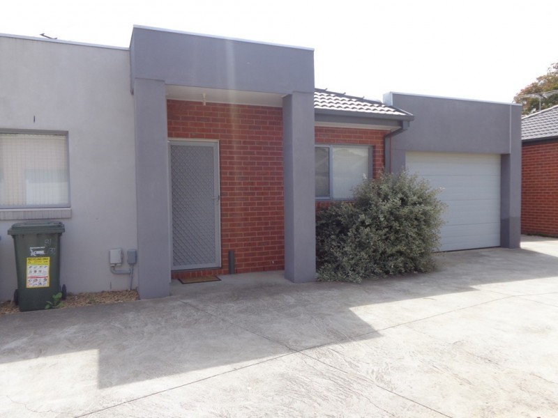 8/6 Strathconnon Square, Tullamarine VIC 3043