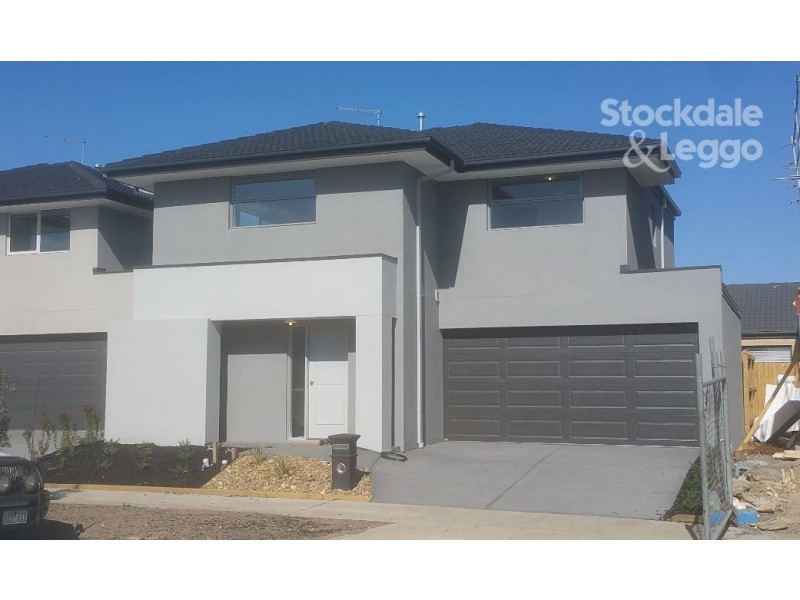 7 Leicester Way, Mickleham VIC 3064