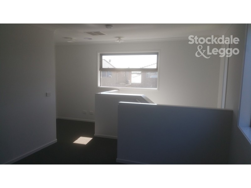 7 Leicester Way, Mickleham VIC 3064