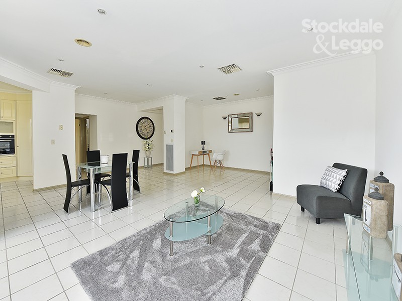 3/15 Linlithgow Way, Greenvale VIC 3059